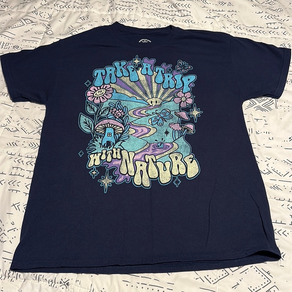 Women’s Graphic Tee, Junior Large